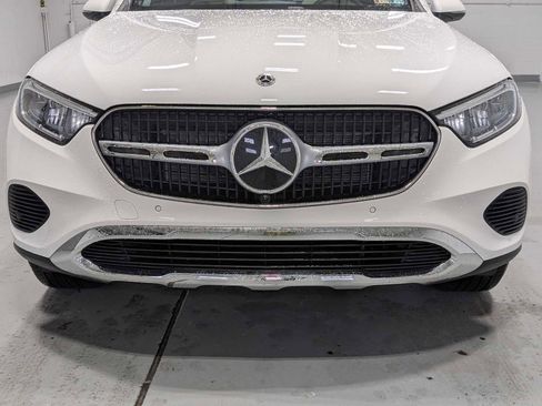 Certified 2025 Mercedes-Benz GLC 300 4MATIC image 2