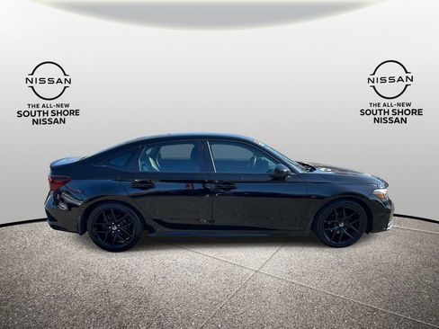 Used 2025 Honda Civic Sport image 2