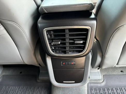 Used 2019 Lincoln Nautilus Reserve AWD/4WD image 18