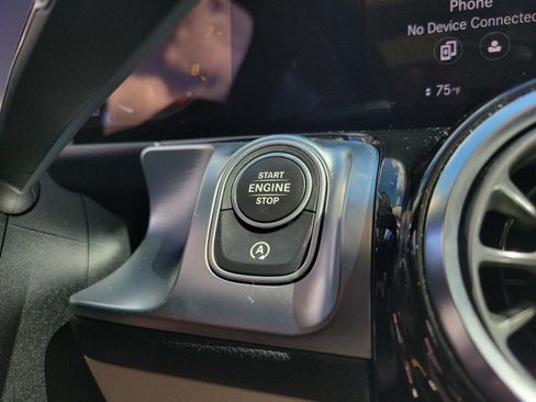 Used 2023 Mercedes-Benz GLB 250 4MATIC image 27