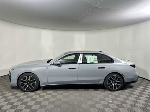 New 2026 BMW 760i xDrive w/ Executive Package image 4