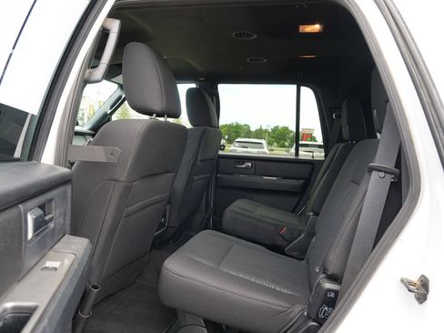 Used 2017 Ford Expedition XL w/ Equipment Group 101A AWD/4WD image 18
