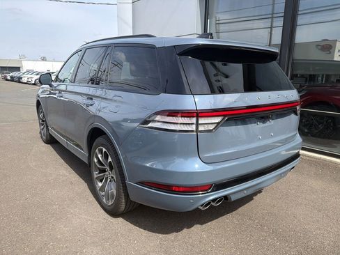 New 2026 Lincoln Aviator AWD image 2