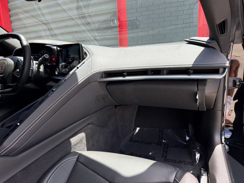 Used 2024 Chevrolet Corvette Stingray Coupe w/ 1LT RWD image 29