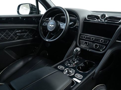 Certified 2021 Bentley Bentayga image 29