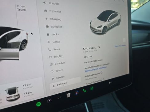 Used 2018 Tesla Model 3 Long Range image 18