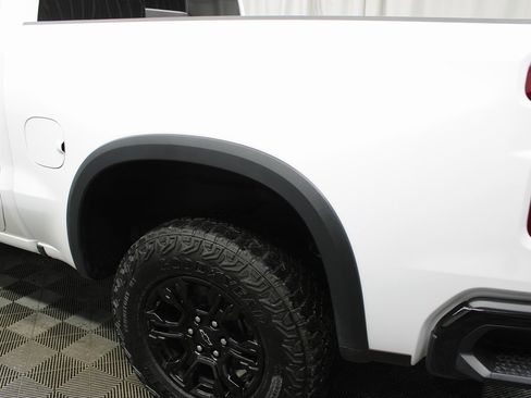 Used 2024 Chevrolet Silverado 1500 ZR2 image 46