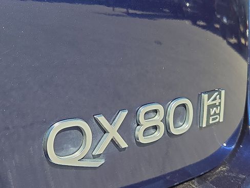 Used 2025 INFINITI QX80 Sensory AWD/4WD image 8