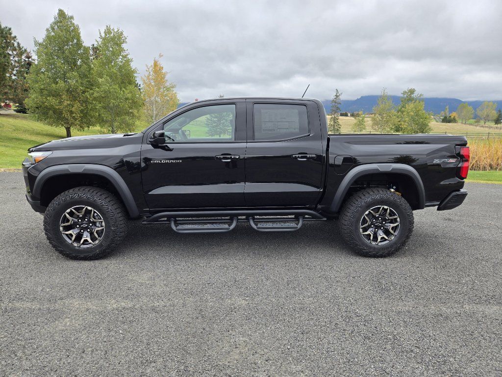 New 2026 Chevrolet Colorado ZR2 w/ Technology Package AWD/4WD image 11