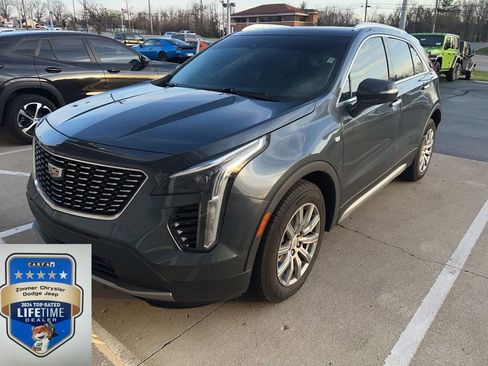 Used 2021 Cadillac XT4 Premium Luxury image 1