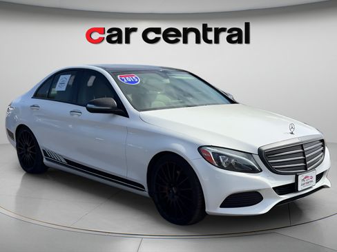 Used 2015 Mercedes-Benz C 300 4MATIC Sedan image 3