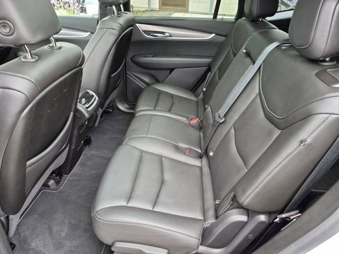 Certified 2023 Cadillac XT6 Luxury FWD image 18