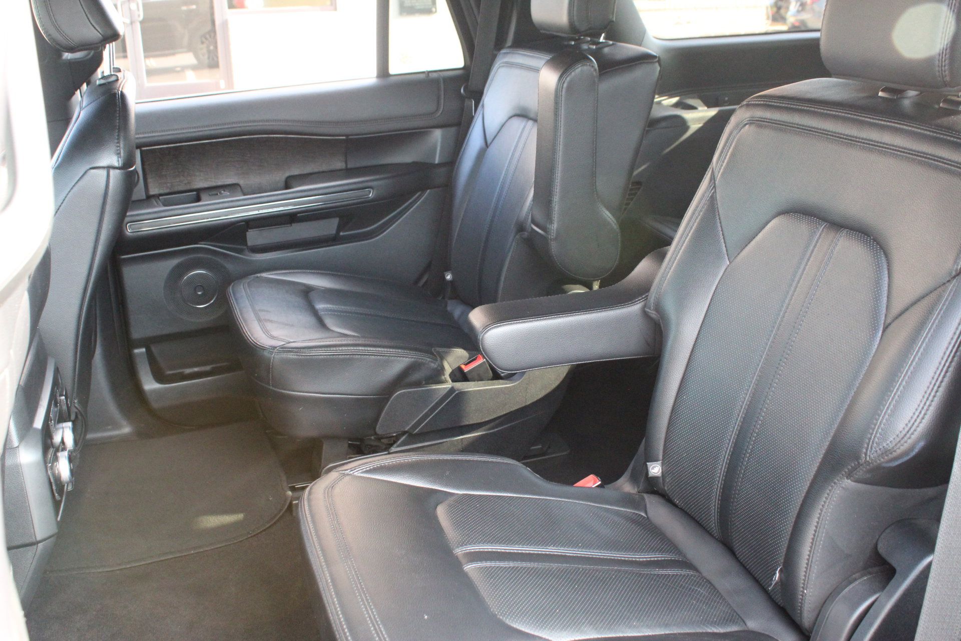 Used 2021 Ford Expedition Limited AWD/4WD image 26