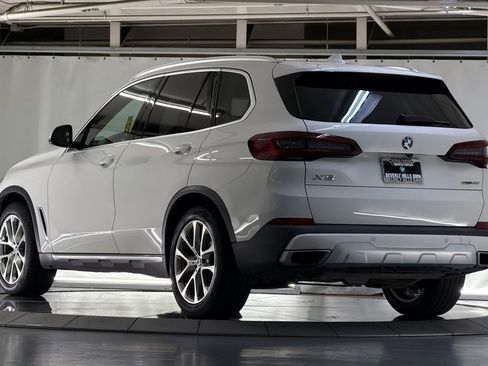 Used 2021 BMW X5 sDrive40i w/ Convenience Package RWD image 3