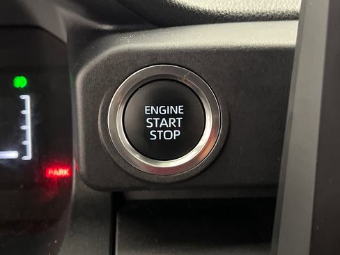 Used 2025 Toyota 4Runner SR5 AWD/4WD image 51