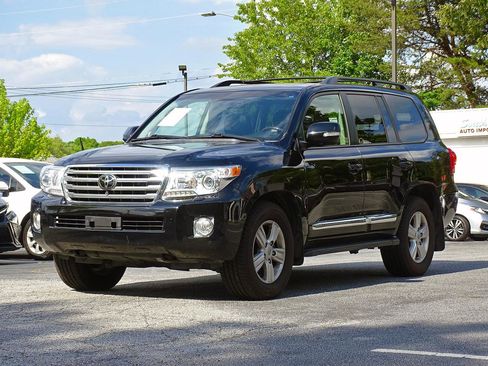 Used 2015 Toyota Land Cruiser AWD/4WD image 6