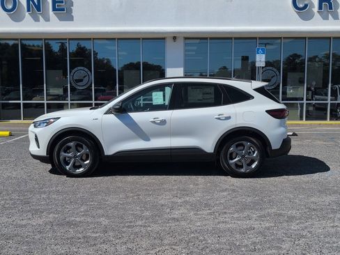 New 2026 Ford Escape ST-Line w/ Tech Pack #1 FWD image 9