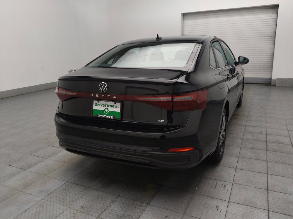Used 2025 Volkswagen Jetta SE FWD image 9