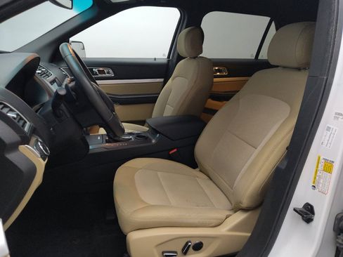 Used 2017 Ford Explorer XLT w/ Equipment Group 201A image 17