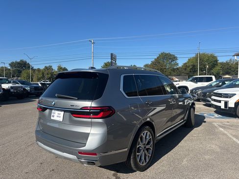 Used 2024 BMW X7 xDrive40i image 9
