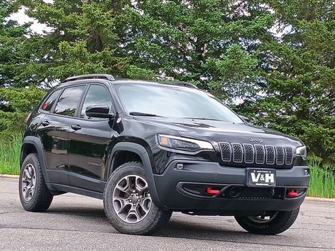 Used 2022 Jeep Cherokee Trailhawk w/ Trailer Tow Group AWD/4WD image 1