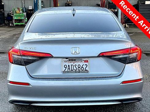 Used 2022 Honda Civic LX image 5