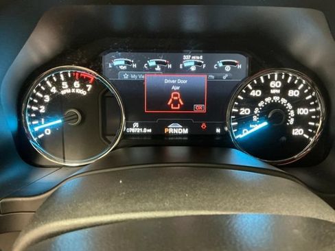 Used 2020 Ford F150 Lariat w/ Equipment Group 502A Luxury AWD/4WD image 32