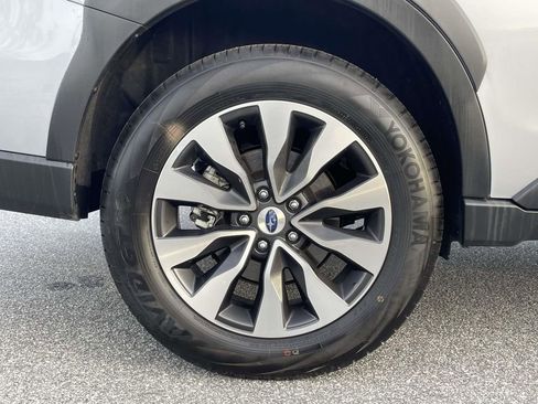 Certified 2025 Subaru Outback Limited AWD/4WD image 30