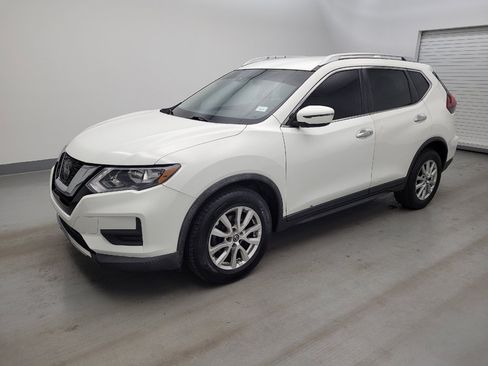 Used 2019 Nissan Rogue SV FWD image 2