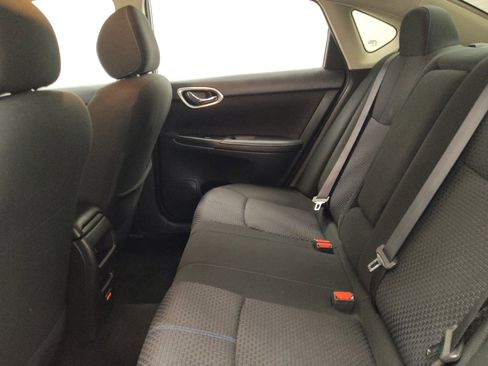 Used 2019 Nissan Sentra SR FWD image 18