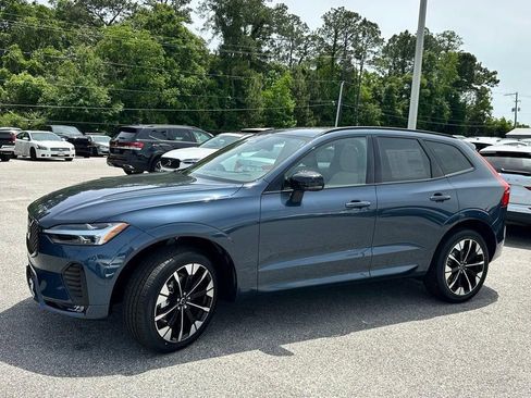New 2026 Volvo XC60 B5 Plus w/ Protection Package Premier AWD/4WD image 24