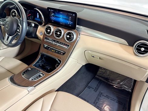 Certified 2021 Mercedes-Benz GLC 300 4MATIC image 27
