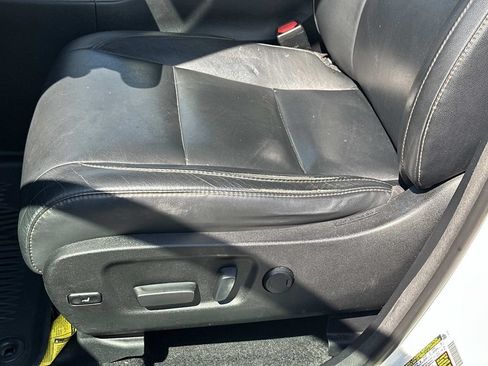 Used 2018 Toyota Highlander XLE w/ Protection Package #3 AWD/4WD image 17