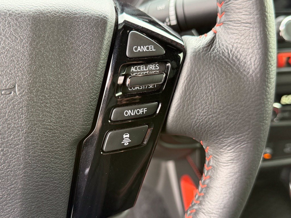 Used 2025 Nissan Frontier PRO-4X w/ Interior Protection Package AWD/4WD image 16