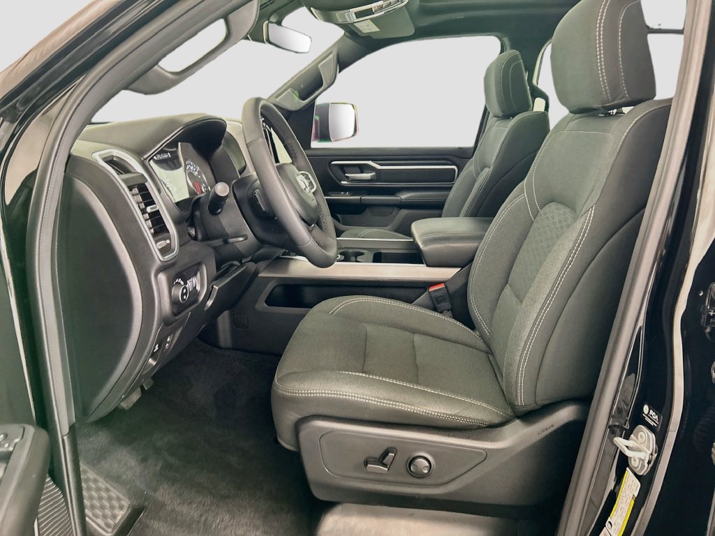Used 2025 RAM 1500 Big Horn AWD/4WD image 18