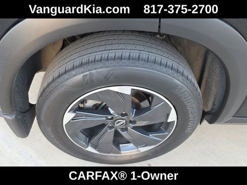 Used 2024 Nissan Rogue SV image 35