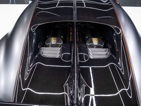 Used 2023 Bugatti Chiron Pur Sport AWD/4WD image 39