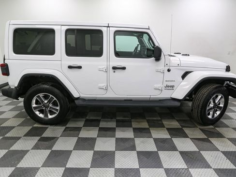 Used 2019 Jeep Wrangler Unlimited Sahara w/ Dual Top Group image 8