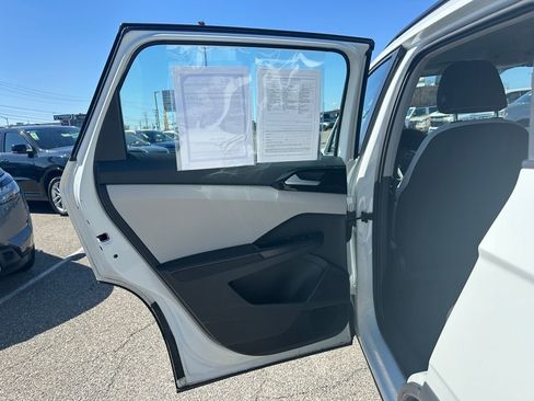 Used 2025 Volkswagen Taos S AWD/4WD image 9