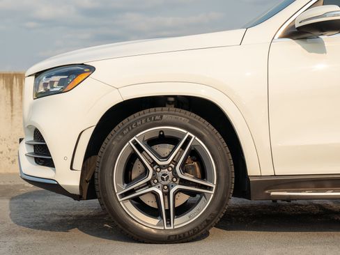 Used 2021 Mercedes-Benz GLS 580 4MATIC image 12