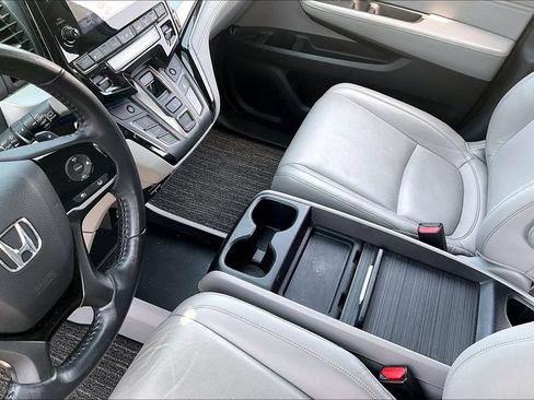 Used 2024 Honda Odyssey Touring image 17