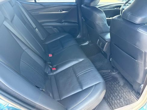 Used 2025 Toyota Camry XSE FWD image 15