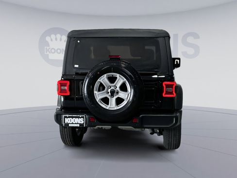 Used 2021 Jeep Wrangler Sport S image 15