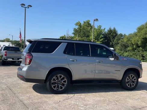 Used 2023 Chevrolet Tahoe Z71 w/ Luxury Package AWD/4WD image 9
