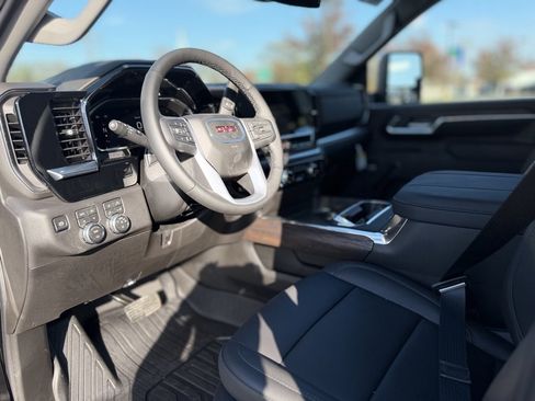 New 2026 GMC Sierra 2500 SLT w/ SLT Premium Package image 16