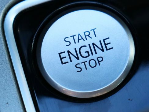 Used 2022 Volkswagen Passat 2.0T SE image 51