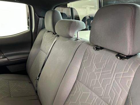 Used 2019 Toyota Tacoma TRD Sport w/ Technology Package RWD image 20