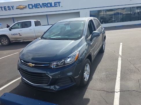 Used 2022 Chevrolet Trax LS w/ Tint and Cruise Package image 11