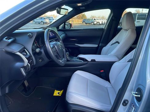 Used 2023 Lexus UX 250h UX 250h Premium image 21