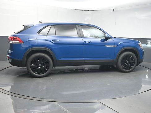 New 2026 Volkswagen Atlas Cross Sport SE FWD image 8